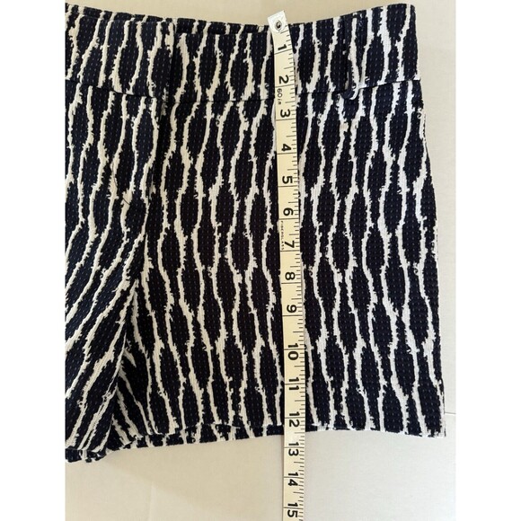 NWT Loft Textured Pattern Navy White Shorts Size 0 - Picture 8 of 10